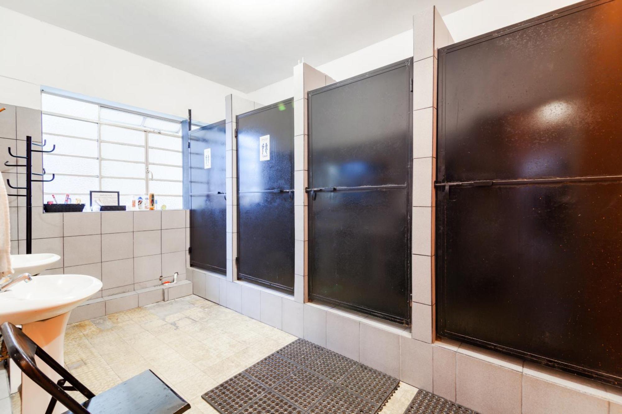 Tequila Sunrise Hostel Guatemala City Ngoại thất bức ảnh