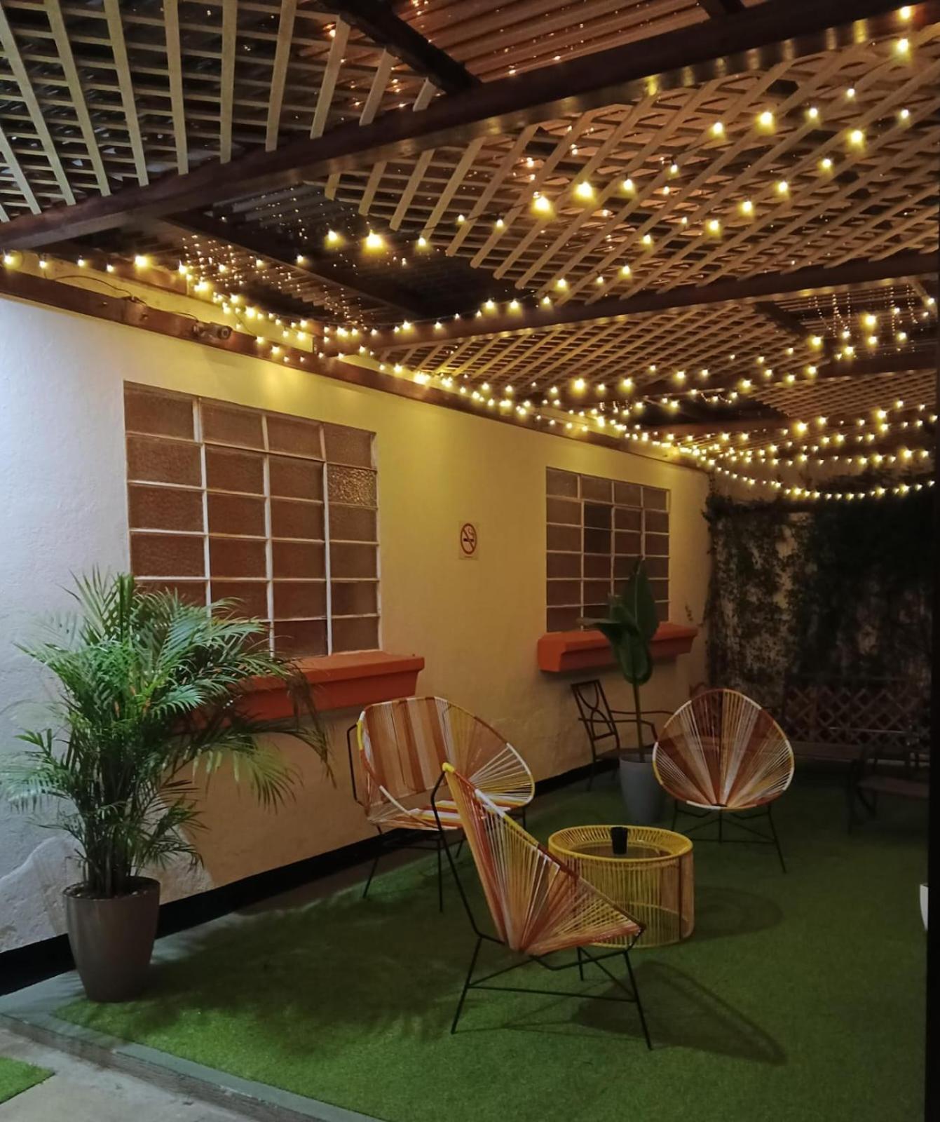 Tequila Sunrise Hostel Guatemala City Ngoại thất bức ảnh