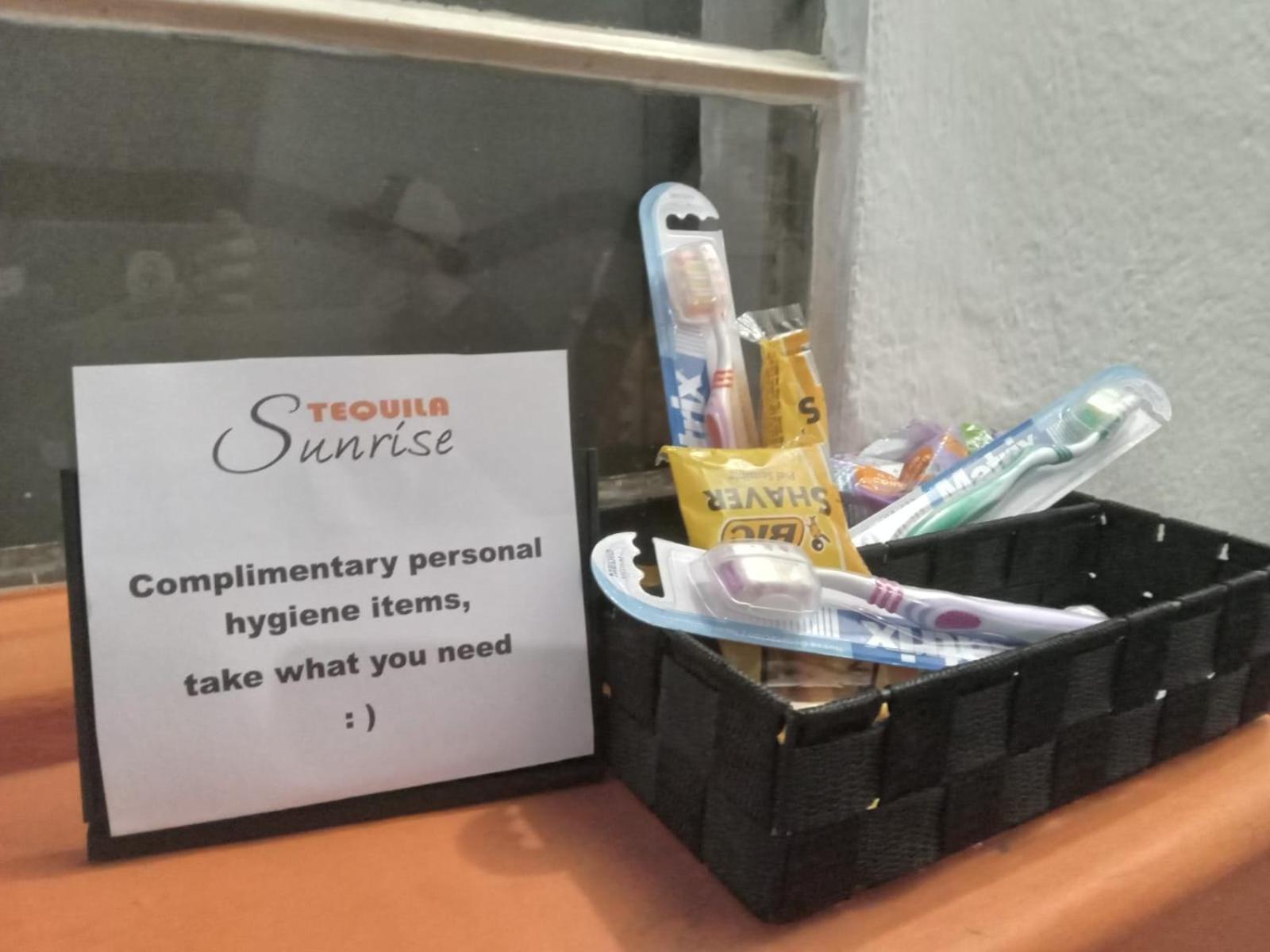Tequila Sunrise Hostel Guatemala City Ngoại thất bức ảnh
