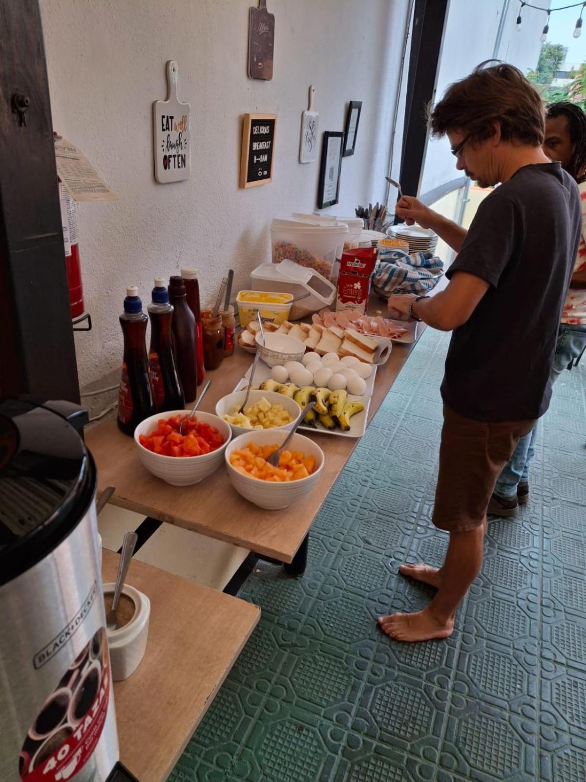 Tequila Sunrise Hostel Guatemala City Ngoại thất bức ảnh